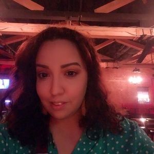 Meet your Posher, Ylse